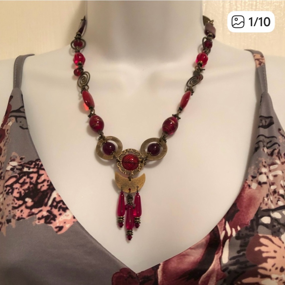 🇨🇦Red Artisan Elegant (one of a kind) Necklace
